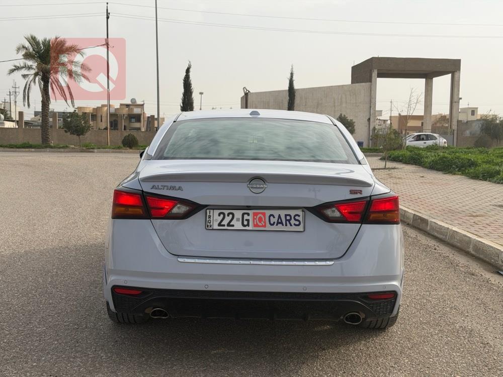 نیسان ئەلتیما